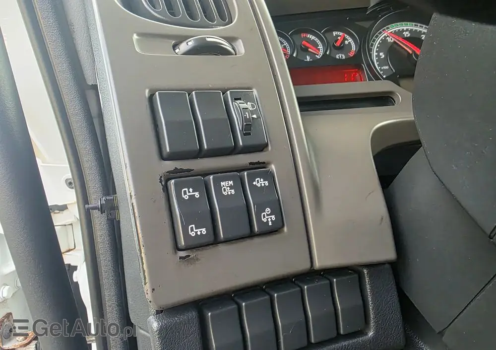 RENAULT Midlum 240 DXI 