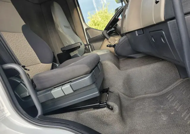 RENAULT Midlum 240 DXI 