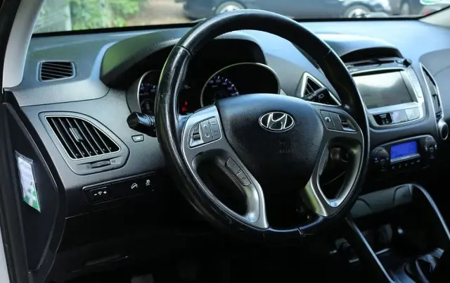 HYUNDAI Ix35 2.0 Premium 2WD
