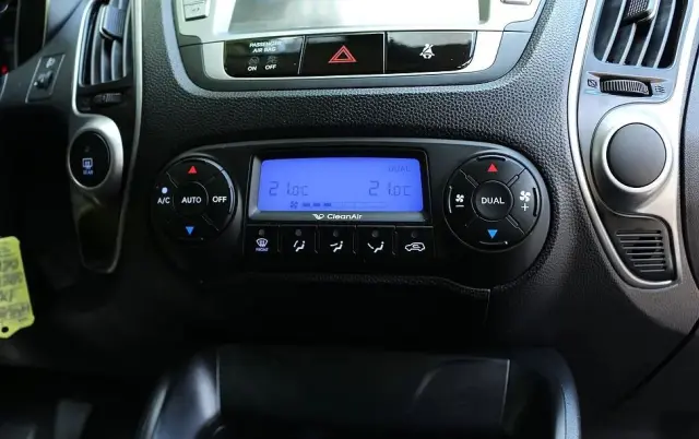 HYUNDAI Ix35 2.0 Premium 2WD