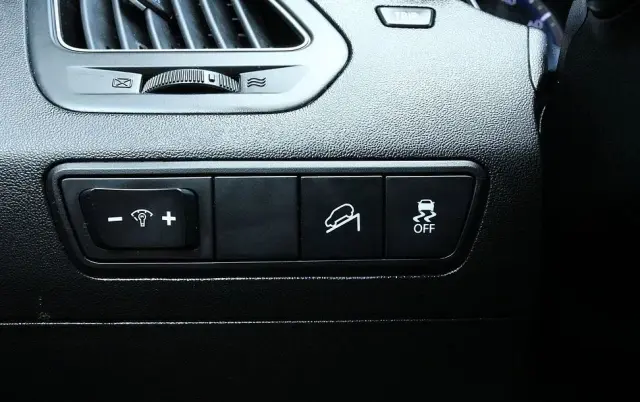 HYUNDAI Ix35 2.0 Premium 2WD