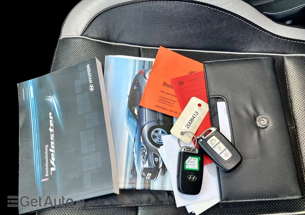 HYUNDAI Veloster 1.6 Turbo Matt Finish