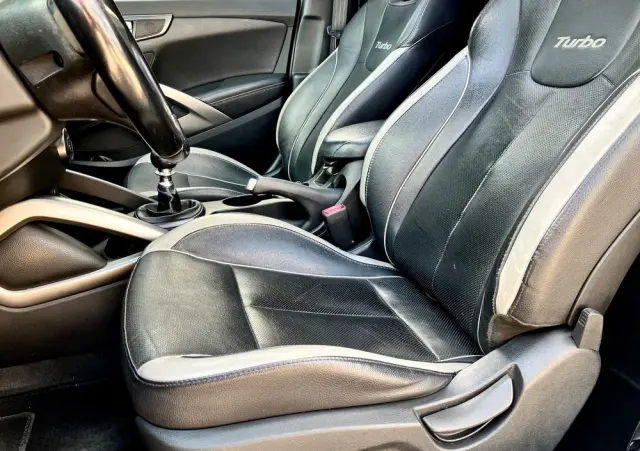 HYUNDAI Veloster 1.6 Turbo Matt Finish