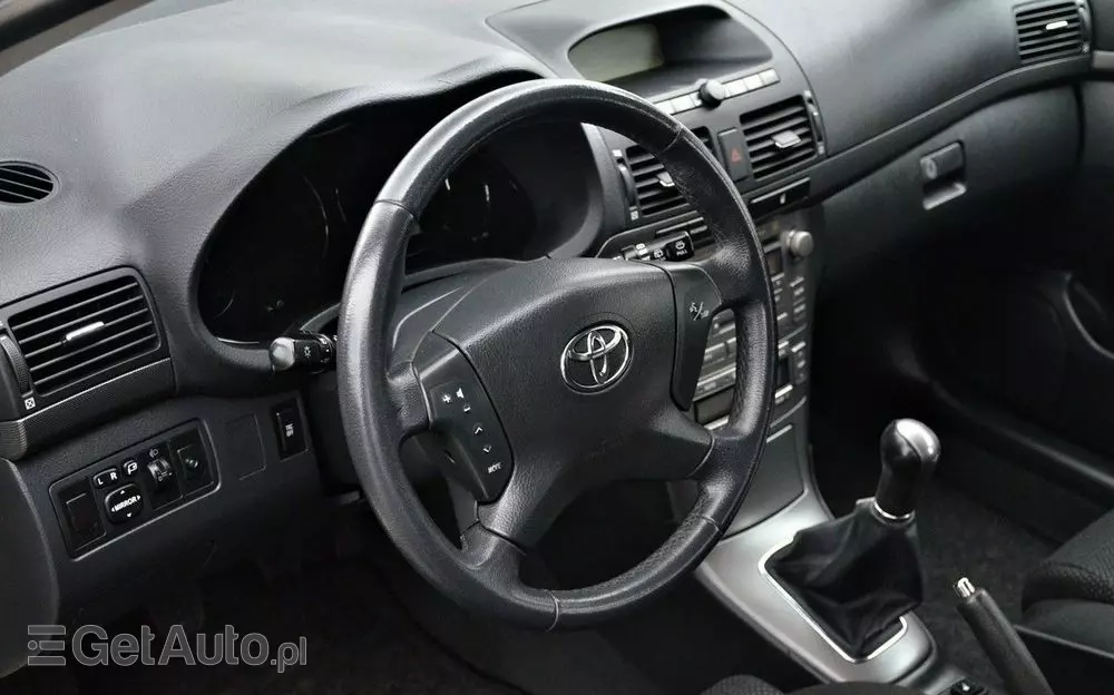 TOYOTA Avensis 