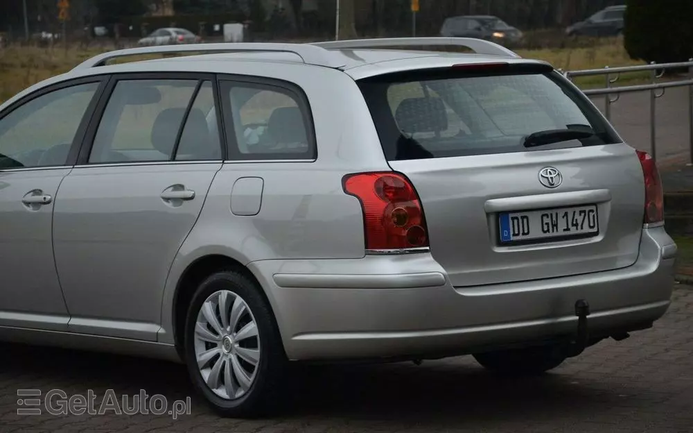 TOYOTA Avensis 