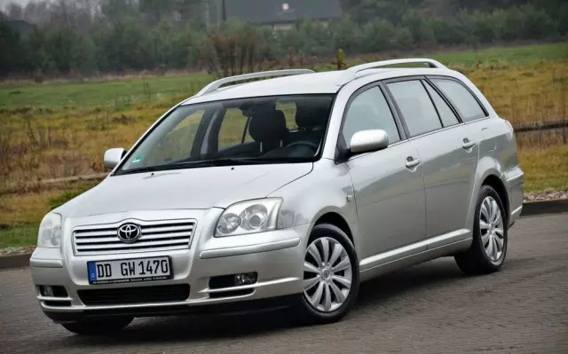 TOYOTA Avensis 