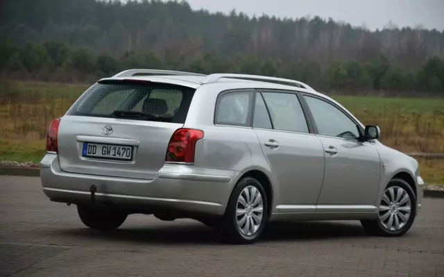 TOYOTA Avensis 