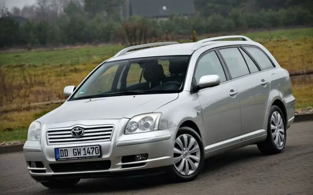 TOYOTA Avensis 