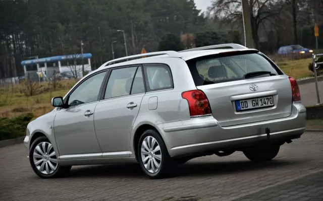 TOYOTA Avensis 