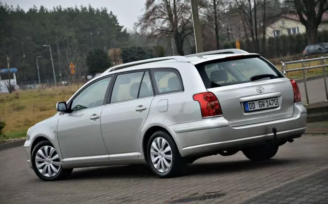 TOYOTA Avensis 
