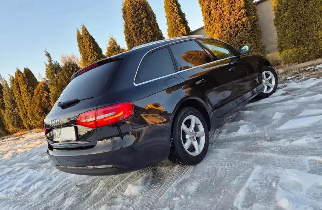 AUDI A4 