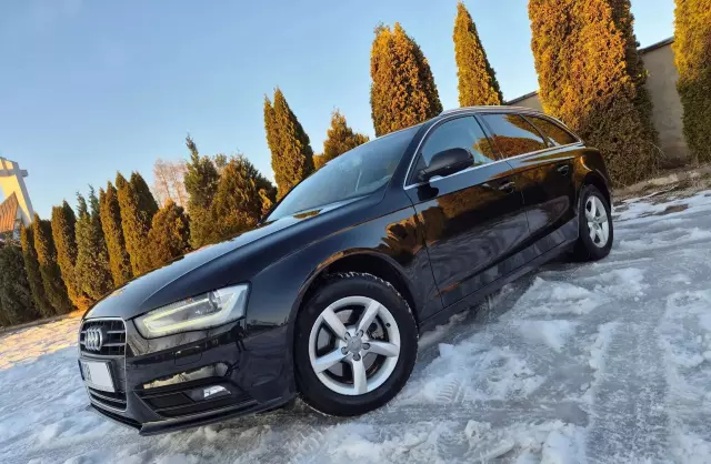 AUDI A4 