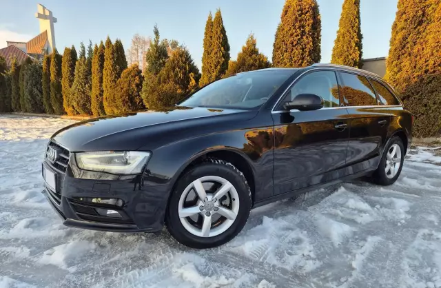 AUDI A4 