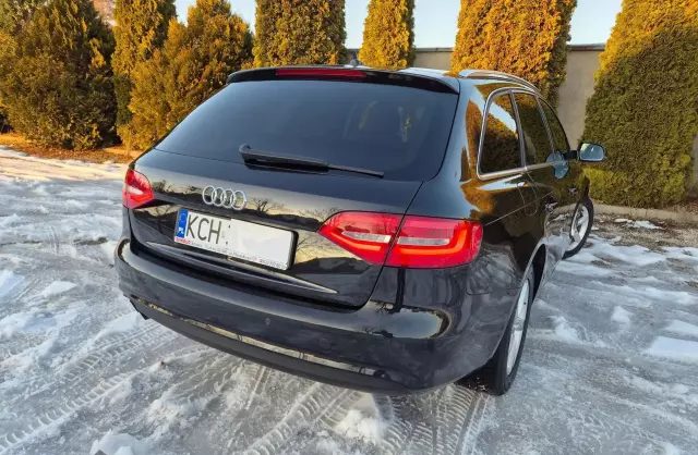 AUDI A4 