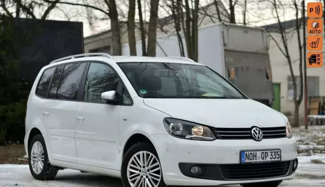 VOLKSWAGEN Touran 