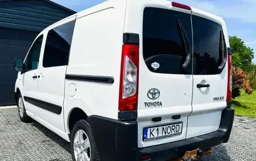 TOYOTA Proace 