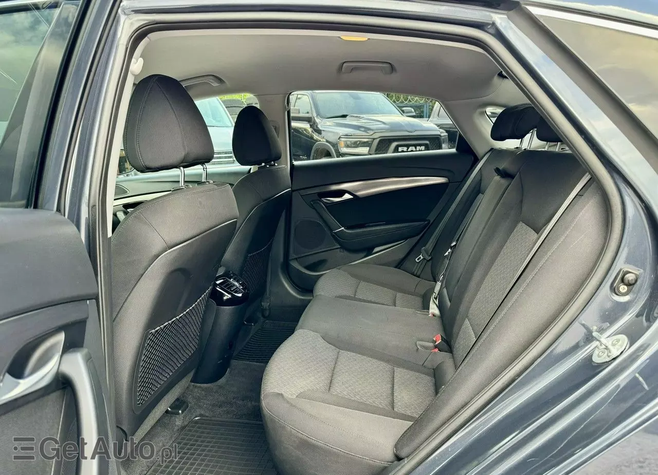 HYUNDAI I40 1.7 CRDi BlueDrive Comfort DCT