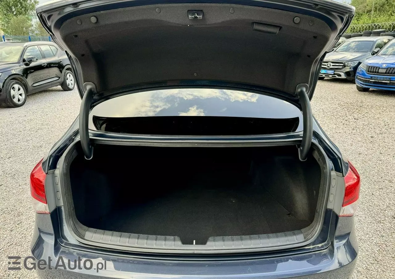 HYUNDAI I40 1.7 CRDi BlueDrive Comfort DCT