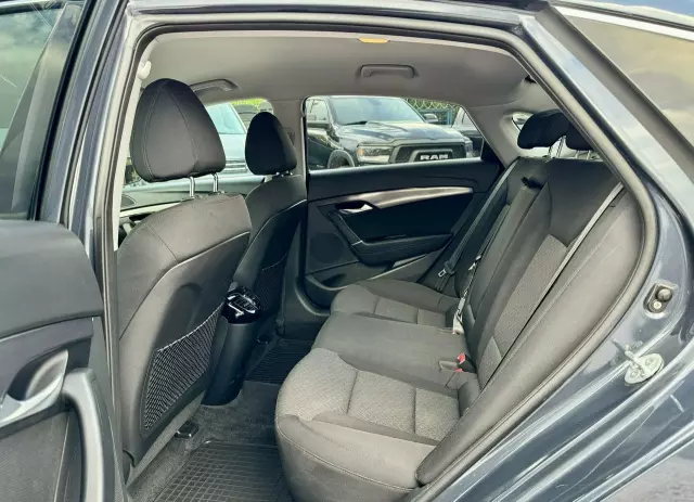 HYUNDAI I40 1.7 CRDi BlueDrive Comfort DCT