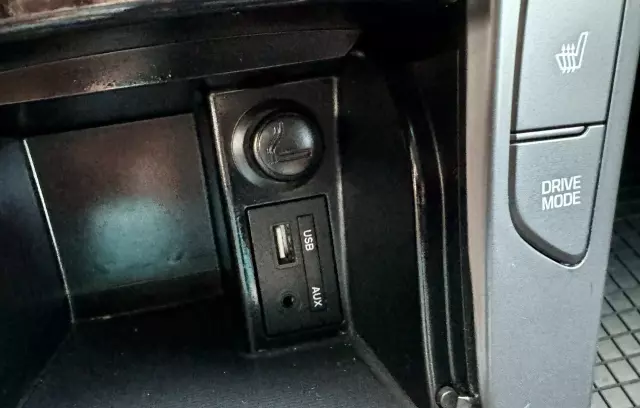 HYUNDAI I40 1.7 CRDi BlueDrive Comfort DCT