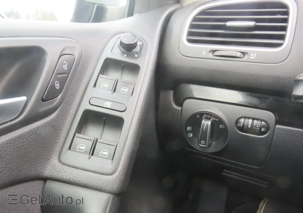 VOLKSWAGEN Golf 1.6 TDI 4Motion BlueMotion Technology Comfortline