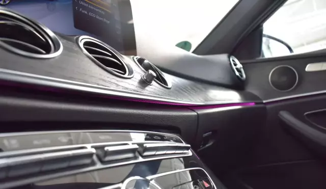 MERCEDES-BENZ Klasa E 