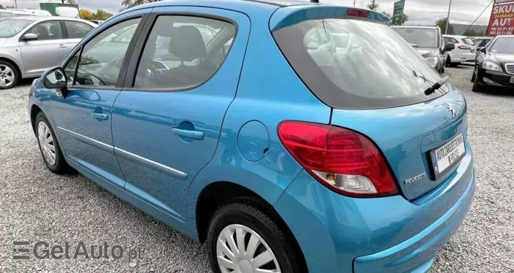 PEUGEOT 207 
