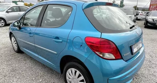 PEUGEOT 207 