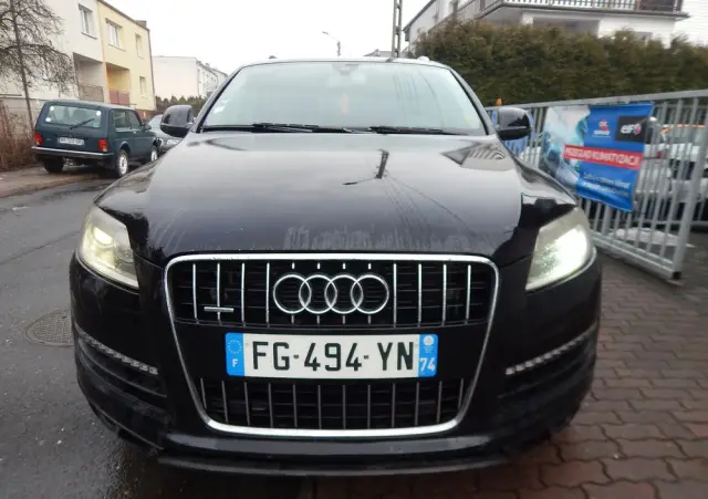 AUDI Q7 