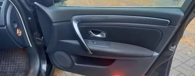 RENAULT Laguna 2.0 16V (140 KM)