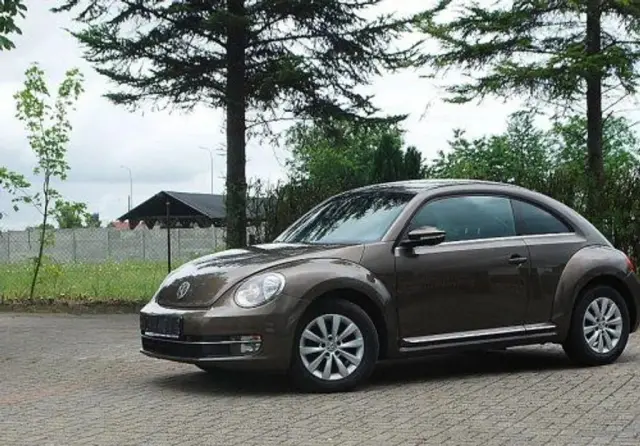 VOLKSWAGEN Beetle 