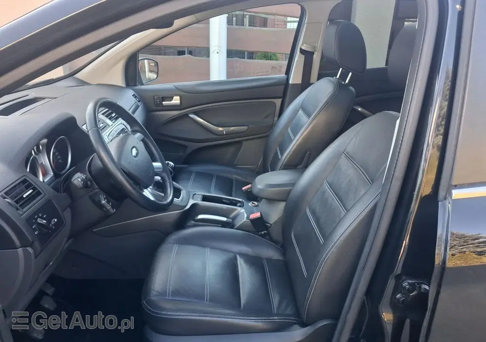 FORD Kuga 2.0 TDCi 2x4 Titanium