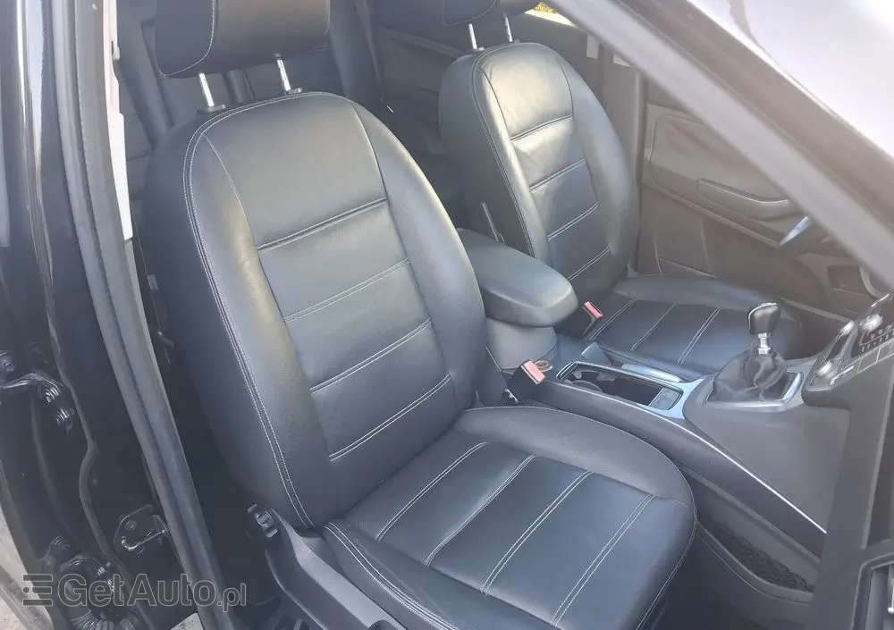 FORD Kuga 2.0 TDCi 2x4 Titanium