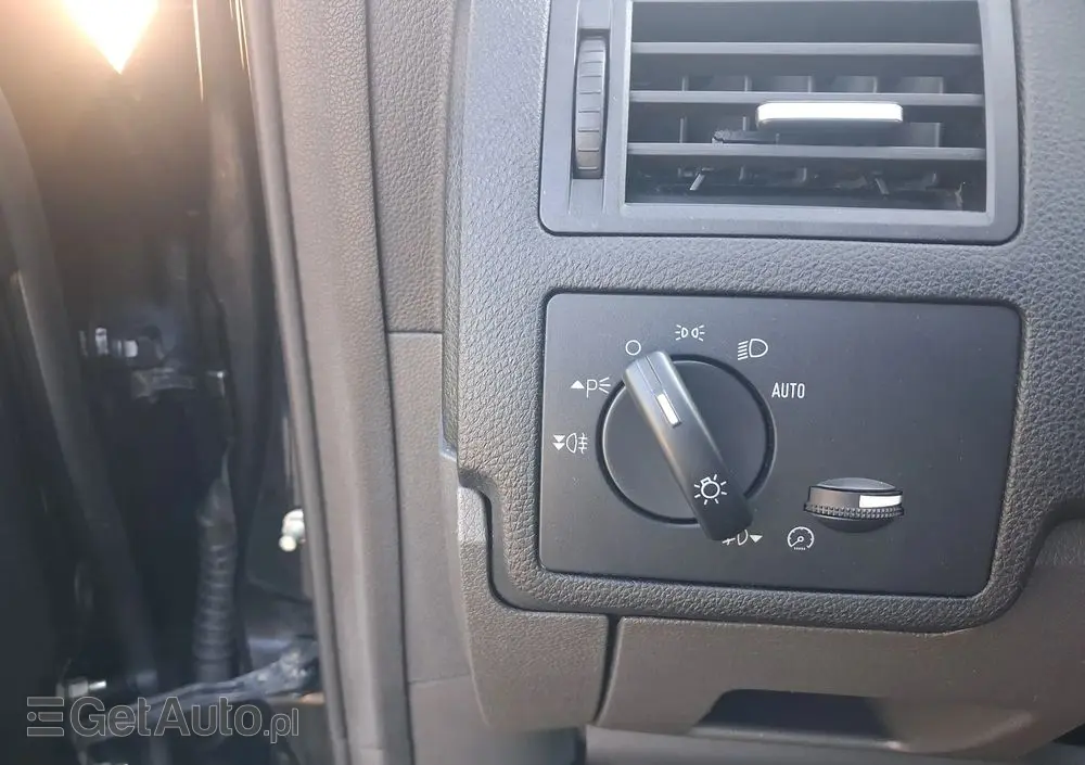 FORD Kuga 2.0 TDCi 2x4 Titanium