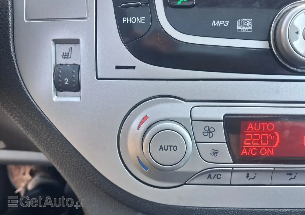 FORD Kuga 2.0 TDCi 2x4 Titanium