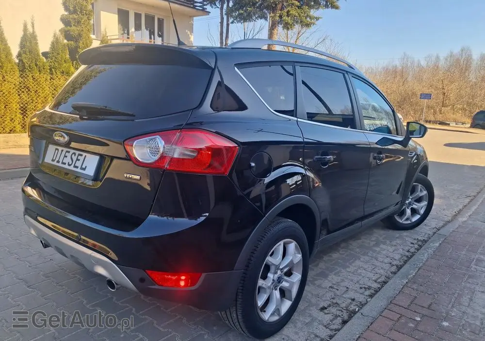 FORD Kuga 2.0 TDCi 2x4 Titanium