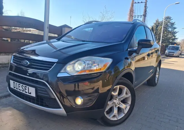 FORD Kuga 2.0 TDCi 2x4 Titanium
