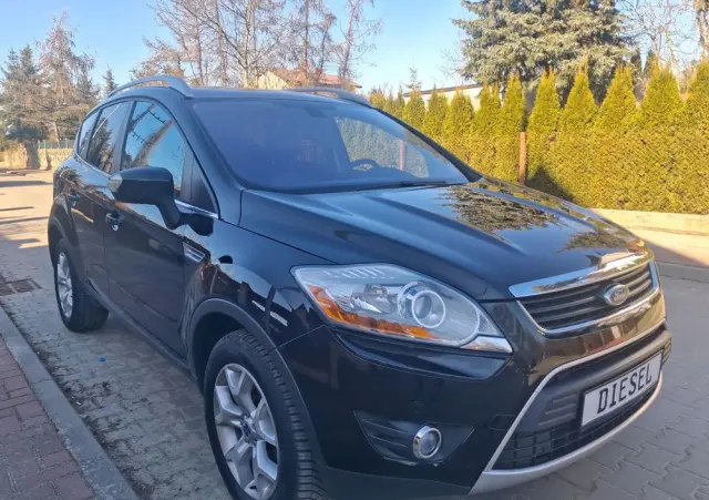 FORD Kuga 2.0 TDCi 2x4 Titanium