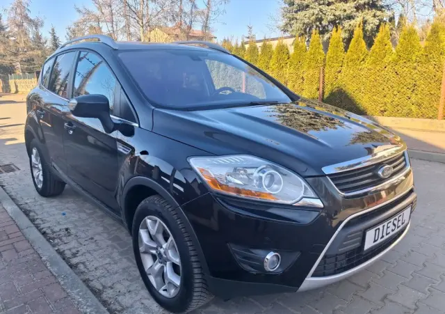 FORD Kuga 2.0 TDCi 2x4 Titanium
