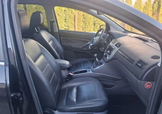 FORD Kuga 2.0 TDCi 2x4 Titanium