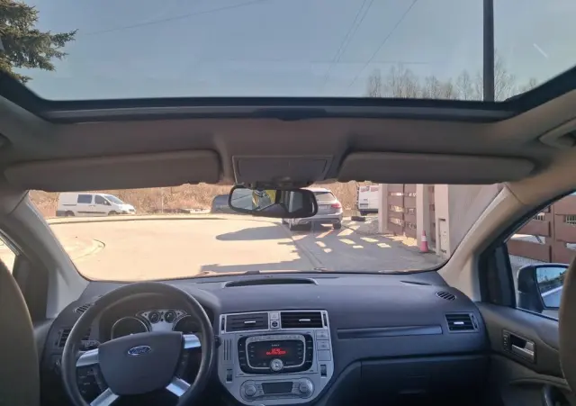 FORD Kuga 2.0 TDCi 2x4 Titanium