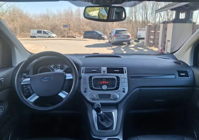 FORD Kuga 2.0 TDCi 2x4 Titanium