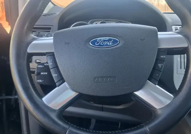 FORD Kuga 2.0 TDCi 2x4 Titanium