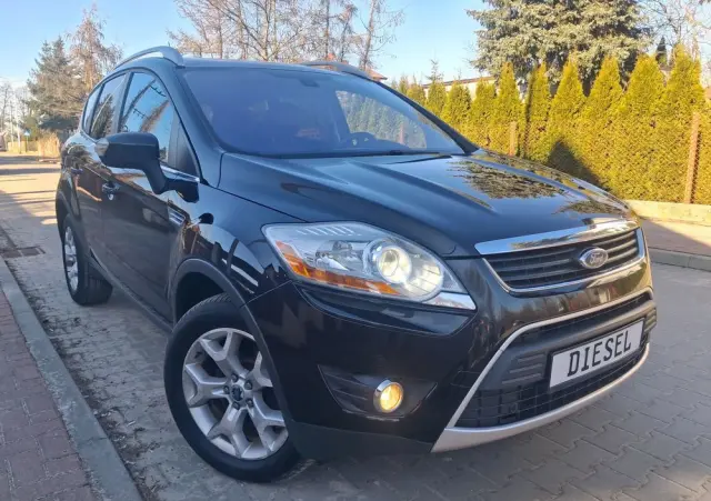 FORD Kuga 2.0 TDCi 2x4 Titanium