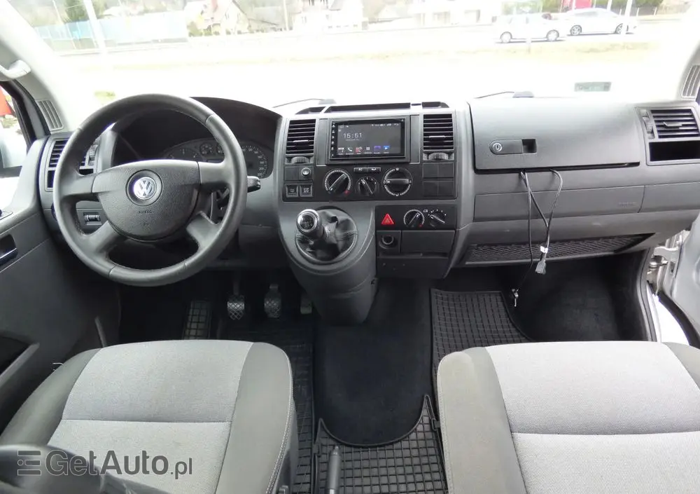 VOLKSWAGEN MULTIVAN 