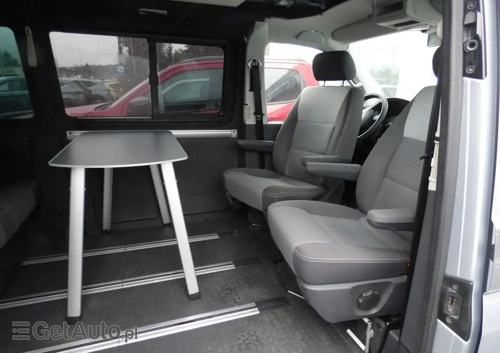 VOLKSWAGEN MULTIVAN 