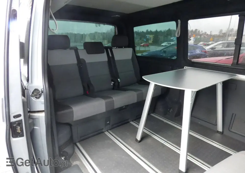 VOLKSWAGEN MULTIVAN 