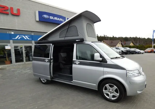 VOLKSWAGEN MULTIVAN 