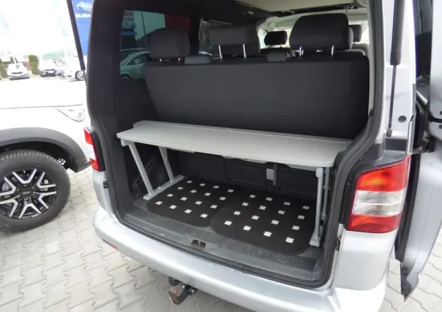 VOLKSWAGEN MULTIVAN 