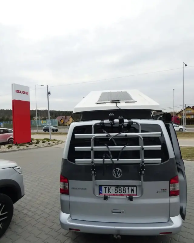 VOLKSWAGEN MULTIVAN 